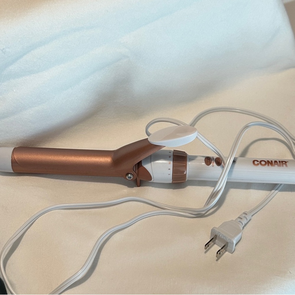 1” Barrel Conair Curling Iron Hair tool in White and Rose ceramic.